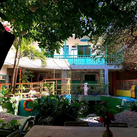 Park Vil-la Apartelle Quezon City Esterno foto