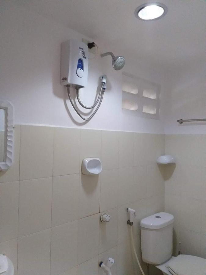 Park Vil-la Apartelle Quezon City Esterno foto